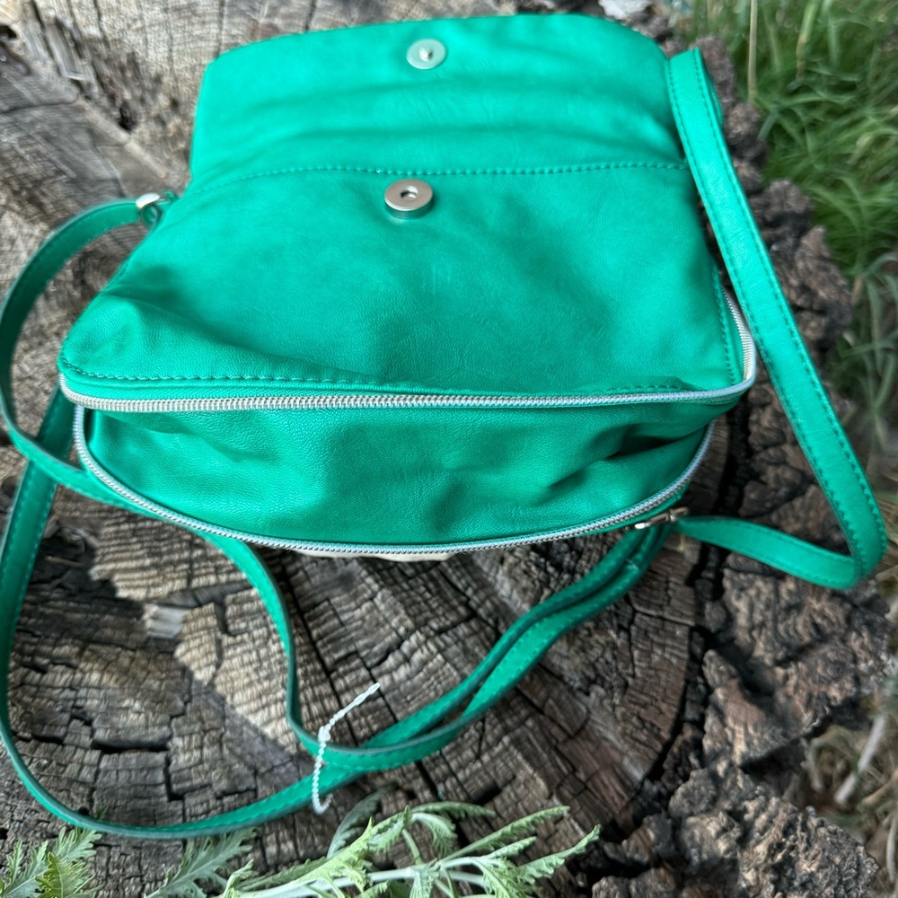 ๐ฐโ๏ธ Relic Crossbody โ๏ธ๐ฐ - Picture 5 of 6